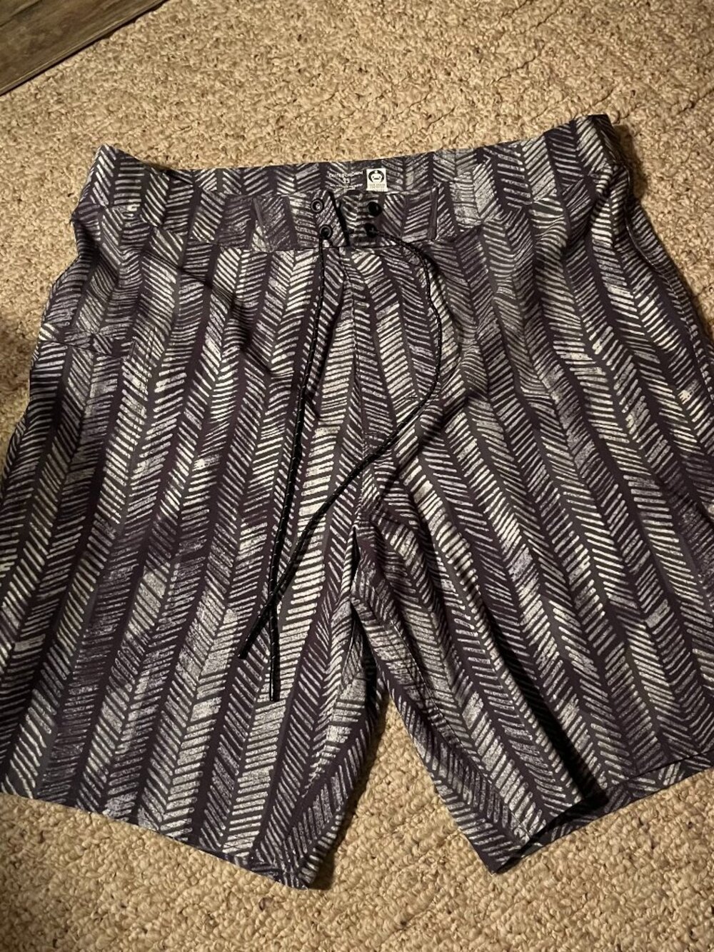 NWT Men's Outerknown Board Shorts/Swim - size 33